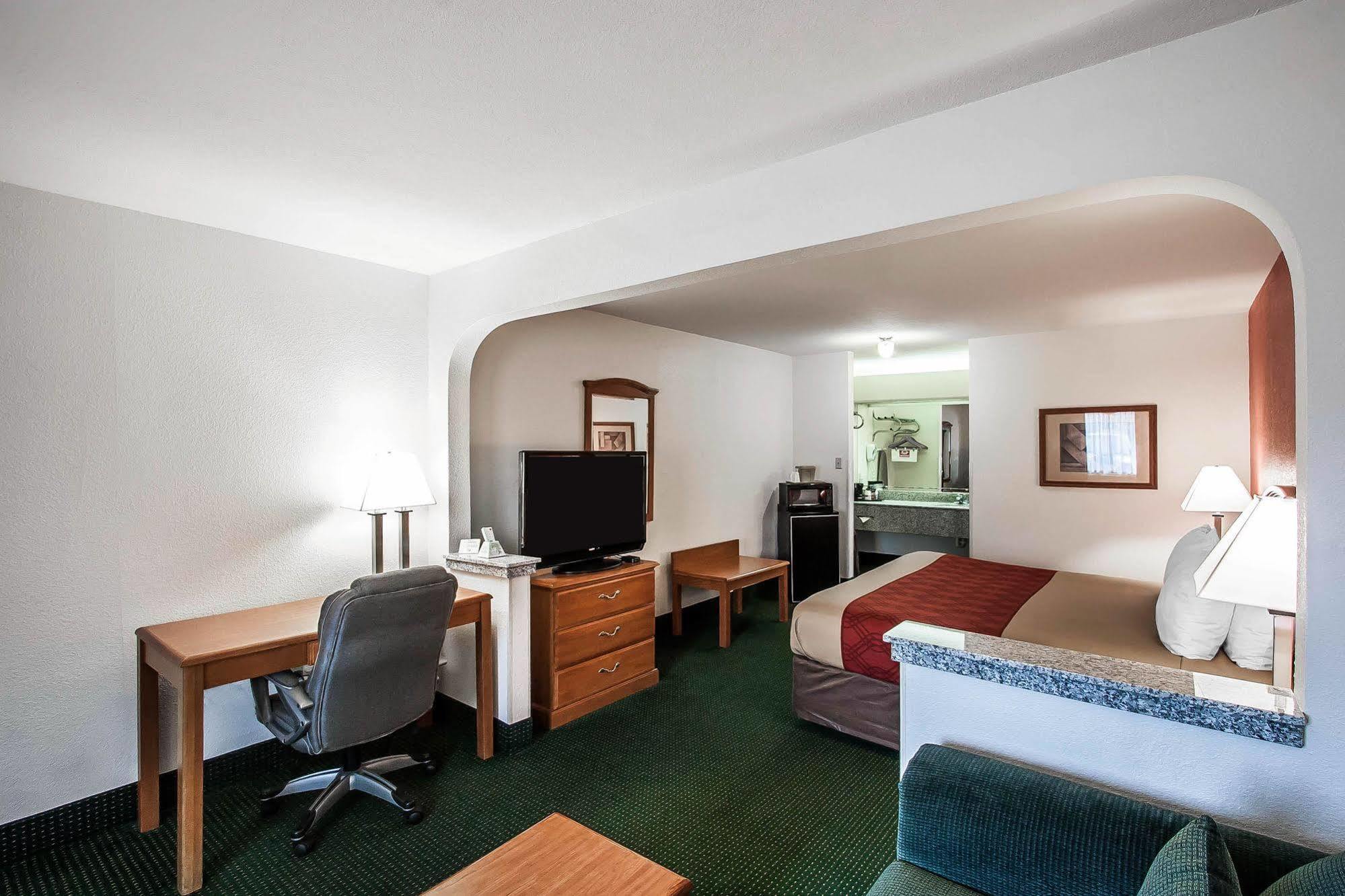 Econo Lodge Inn & Suites Memphis Eksteriør billede
