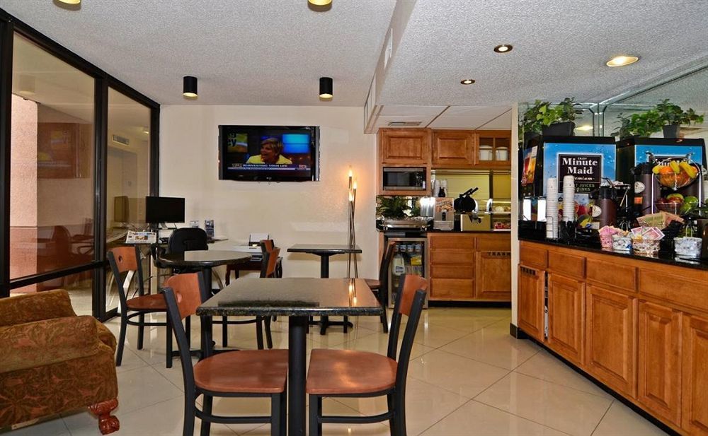 Econo Lodge Inn & Suites Memphis Eksteriør billede